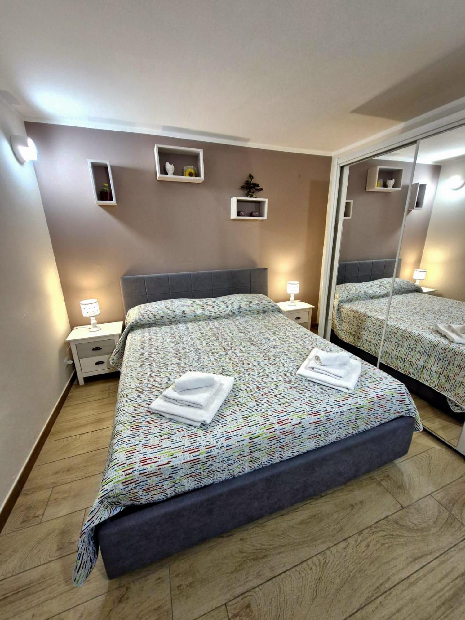 Medea Apartment Syracuse Exterior foto